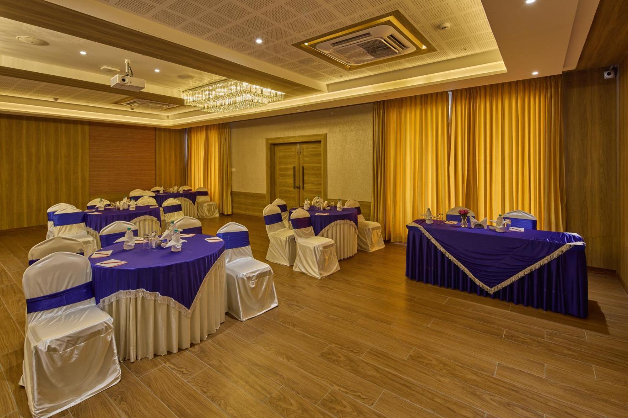 Grand Continent Hosur A Sarovar Portico Affiliate Hotel Eksteriør billede